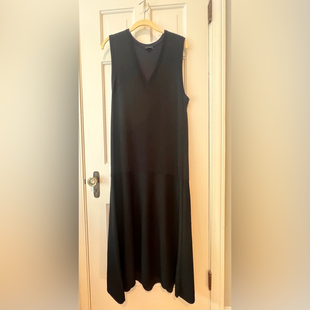 COS Dress Dark Navy Blue Midi V Neck Minimalist Lagenlook
Size Medium - Picture 3 of 10